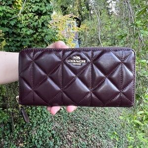 COACH Accordion Zip Wallet Oxblood Quilted Leather Gold Hardware F55672 AUTHNTC